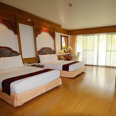 The Golf Lodge Laem Chabang Чонбури Екстериор снимка